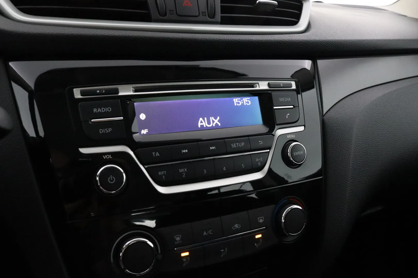 NISSAN Qashqai LNH-477 carousel image