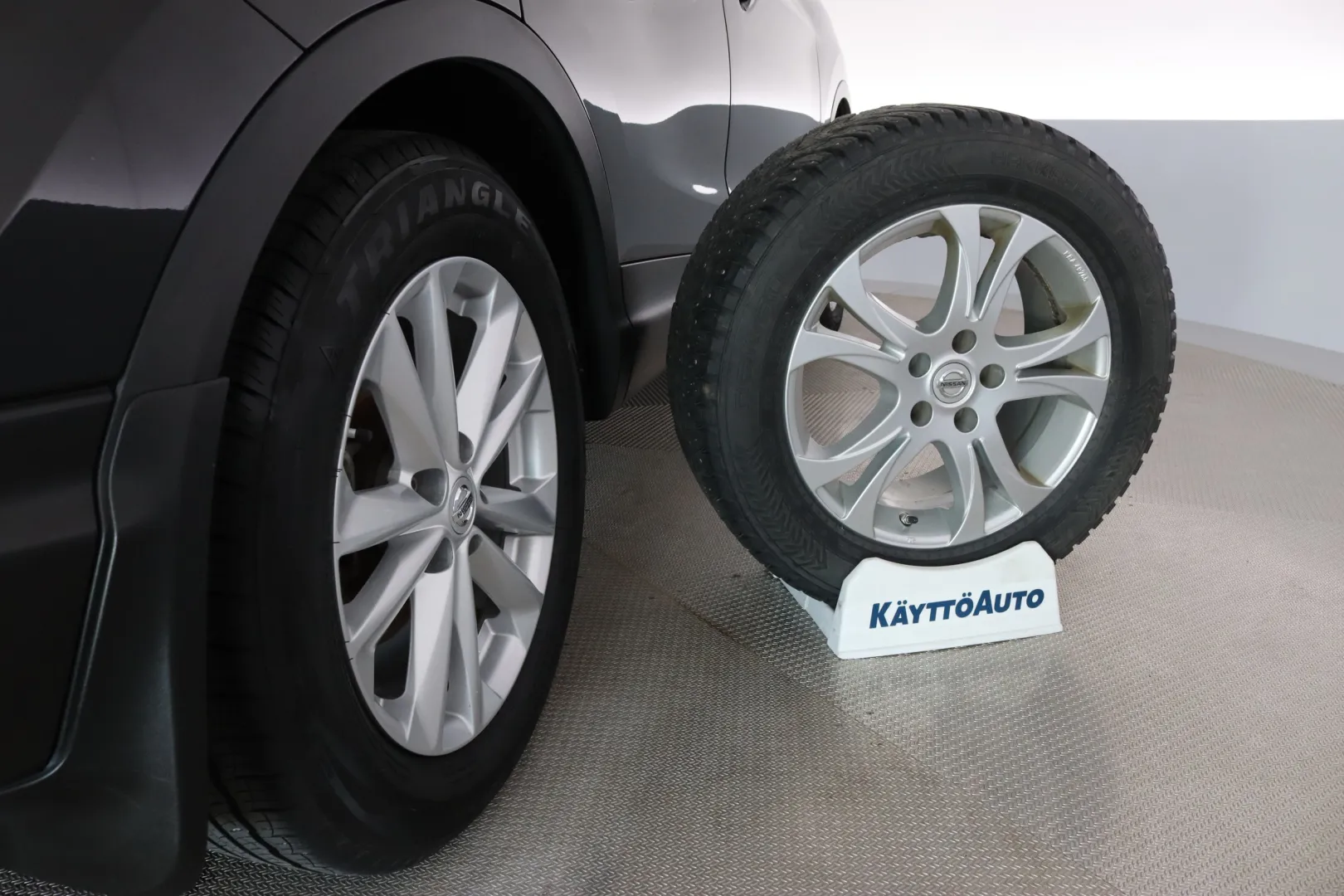 NISSAN Qashqai LNH-477 carousel image