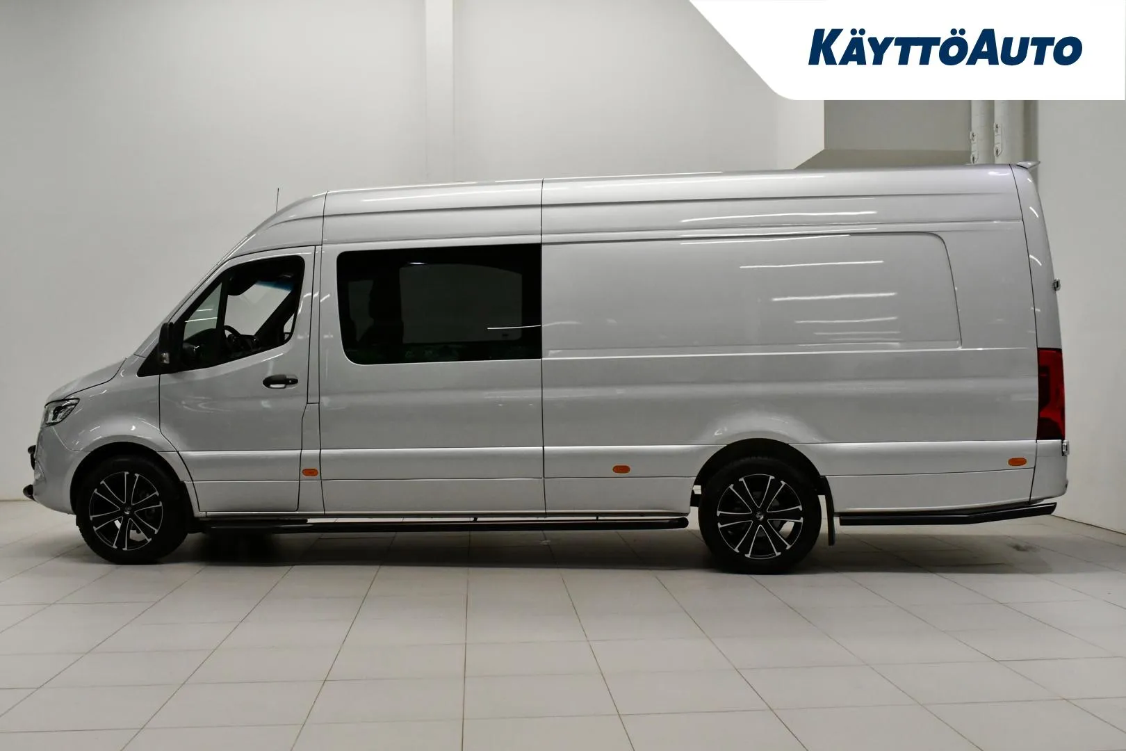 Mercedes-Benz Sprinter YXR-800 carousel image