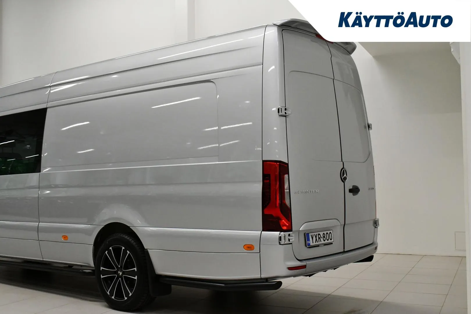 Mercedes-Benz Sprinter YXR-800 carousel image