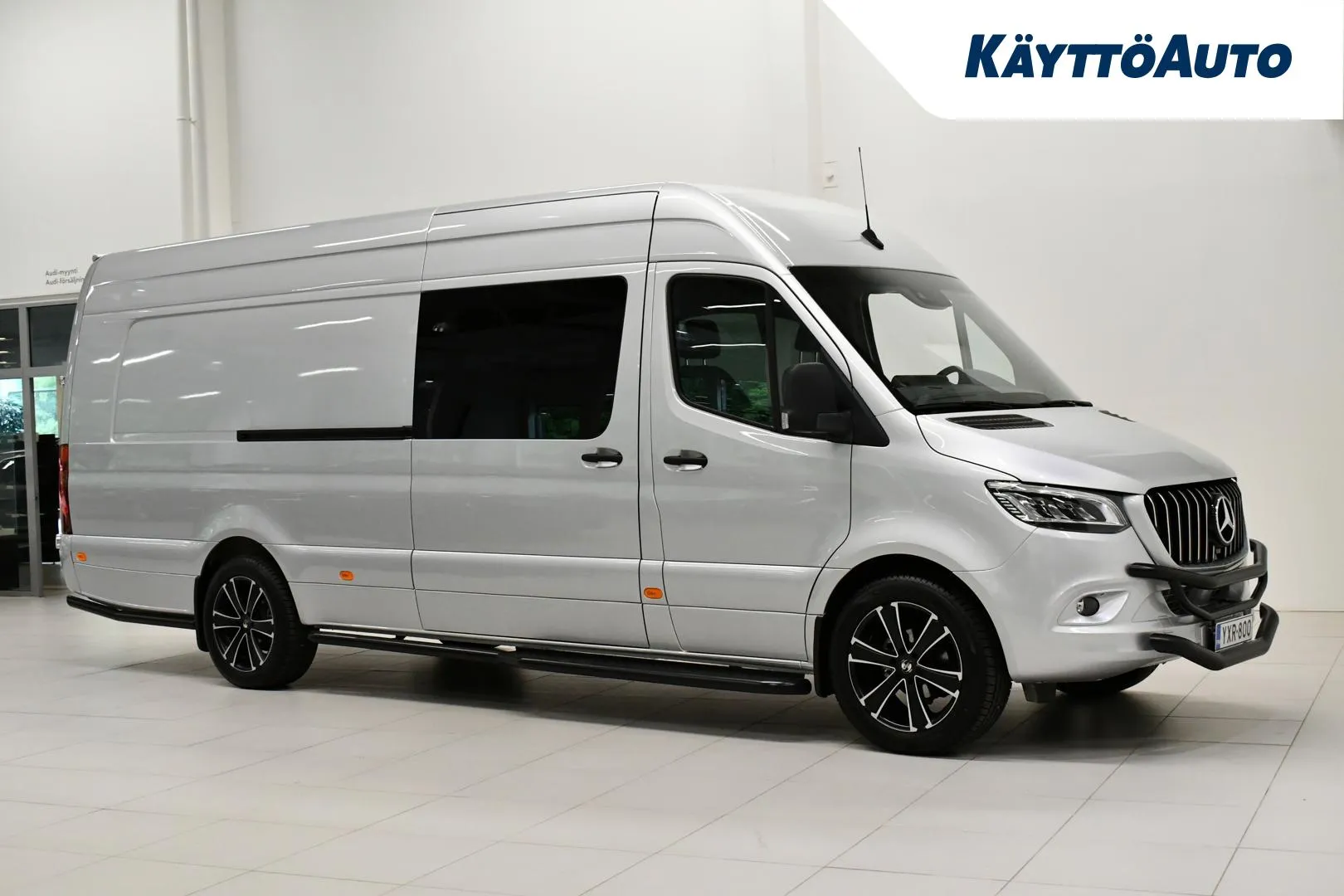 Mercedes-Benz Sprinter YXR-800 carousel image