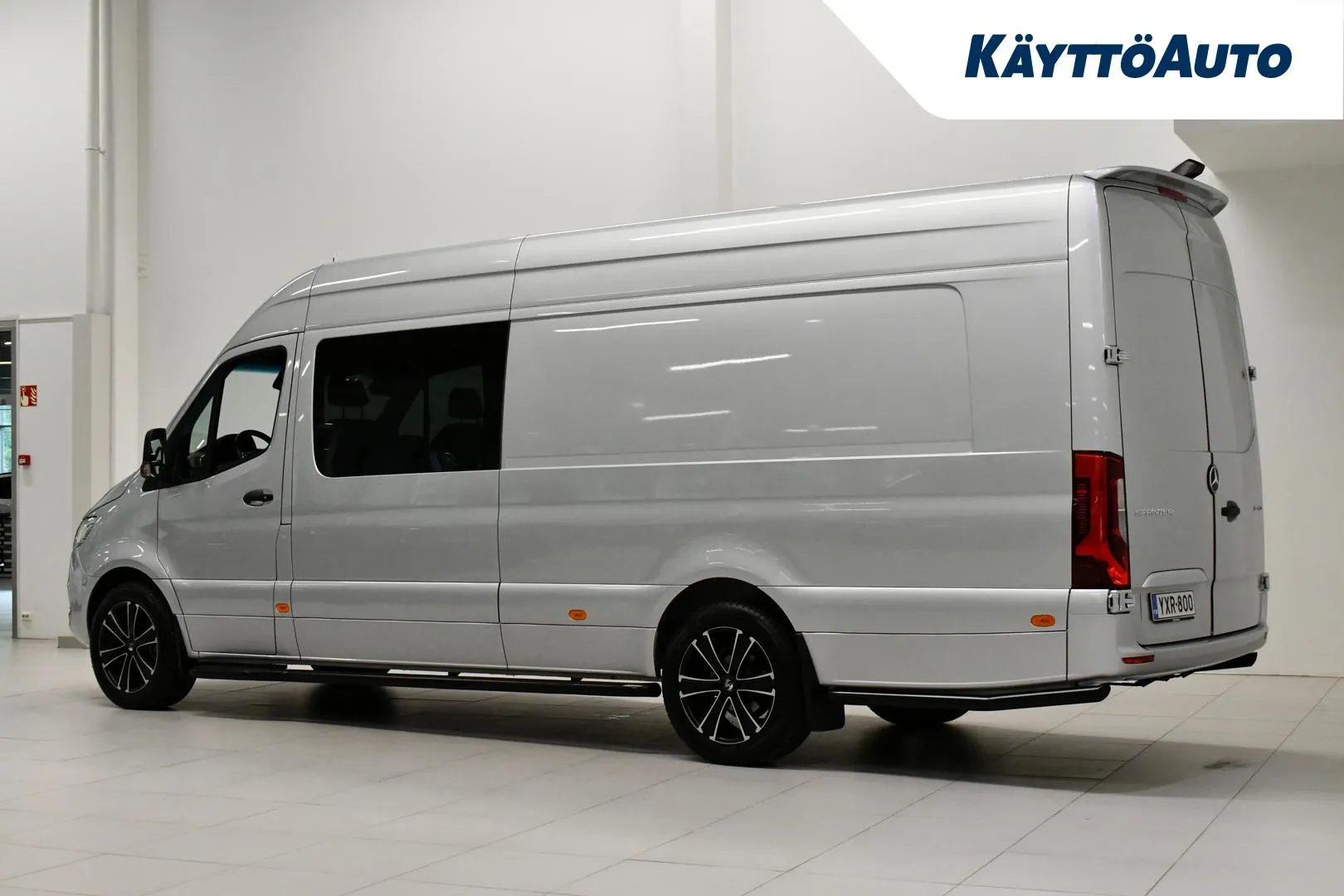 Mercedes-Benz Sprinter YXR-800 carousel image