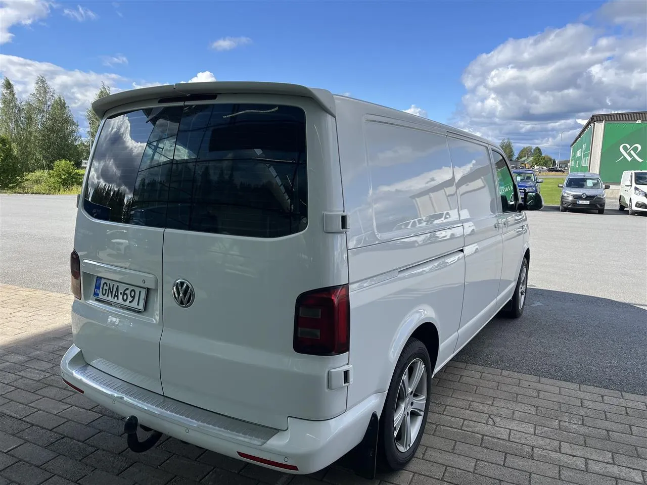 VOLKSWAGEN Transporter GNA-691 carousel image