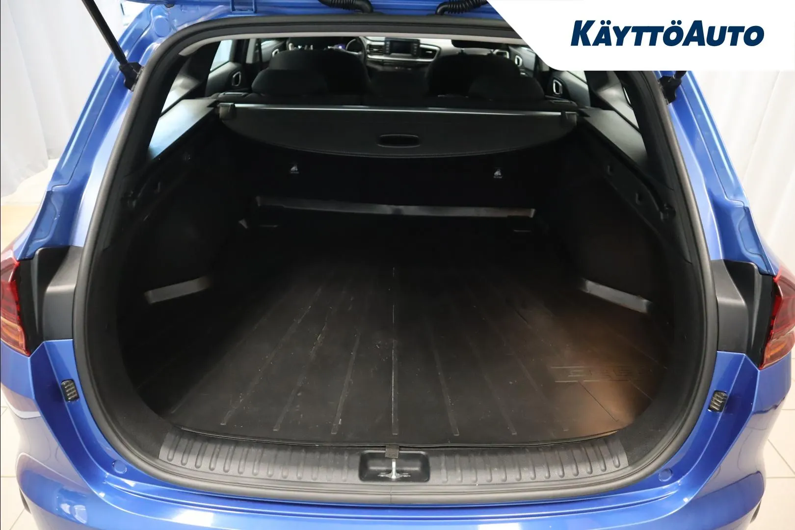 KIA Ceed RTX-518 carousel image