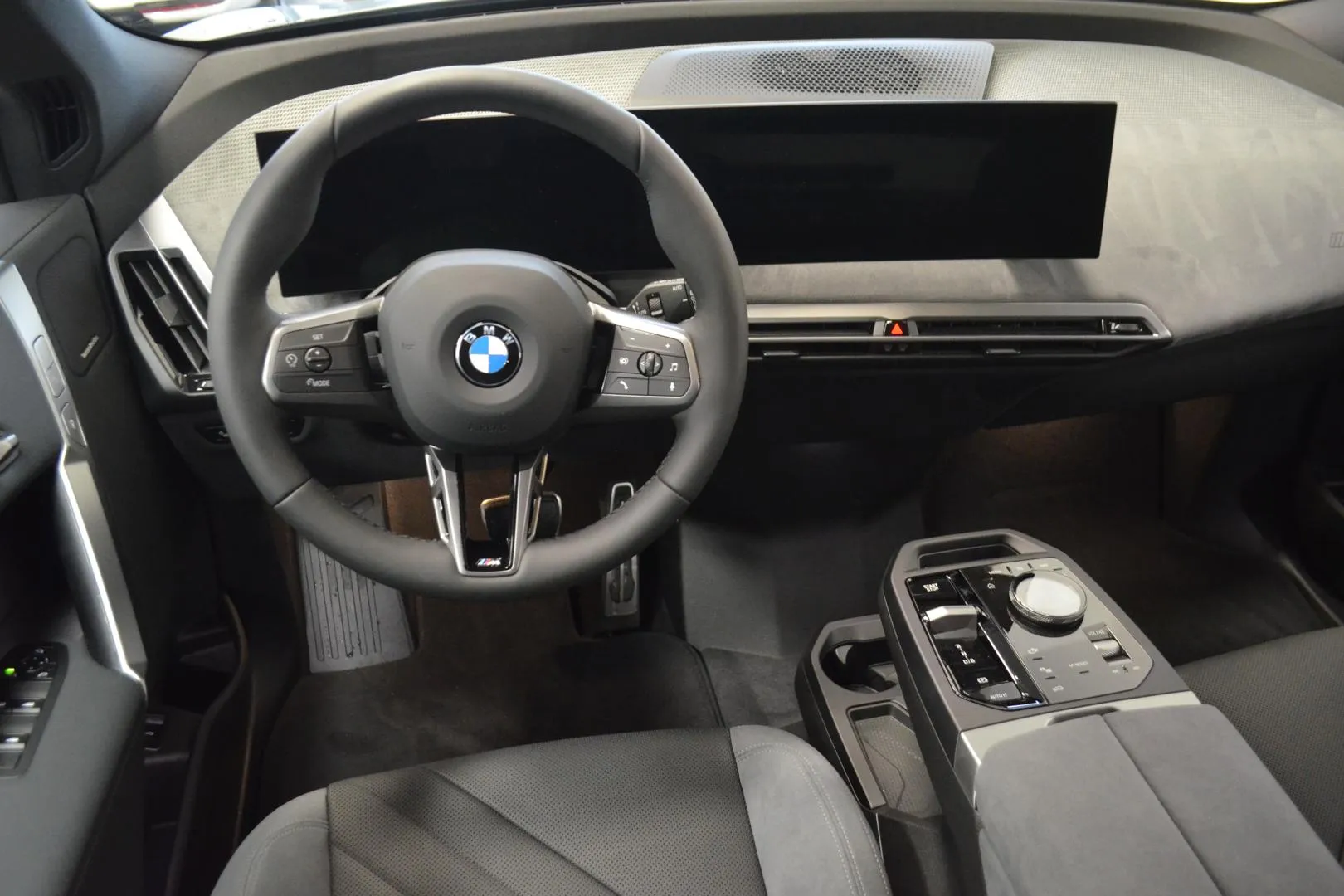 BMW iX RVT-614 carousel image