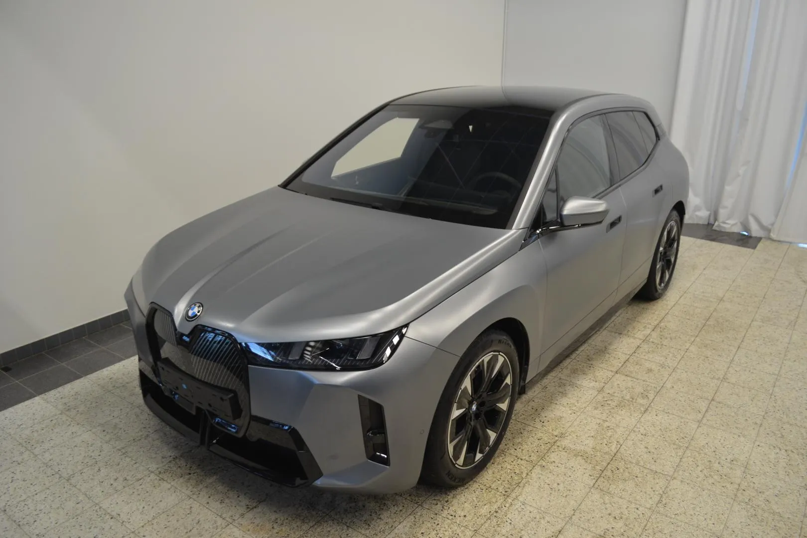 BMW iX RVT-614 carousel image