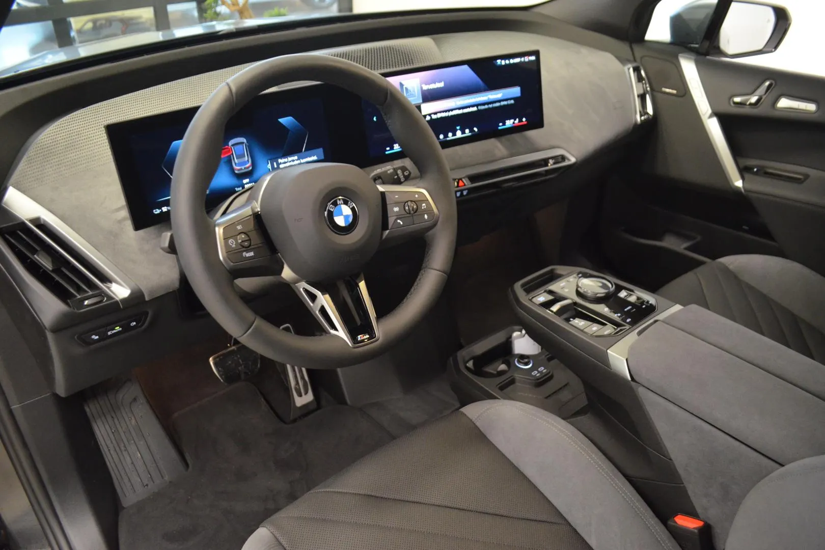 BMW iX RVT-614 carousel image