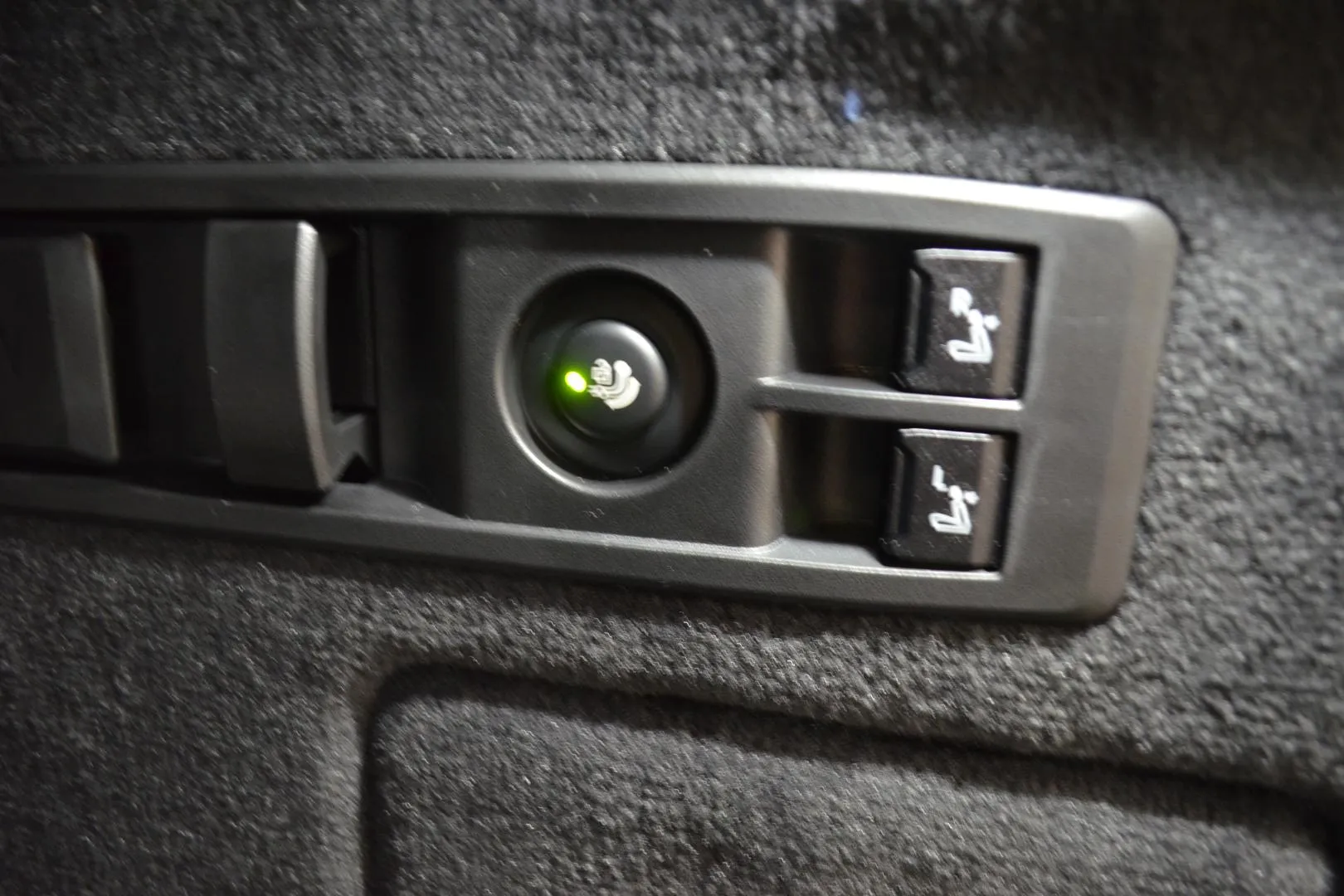 BMW iX RVT-614 carousel image