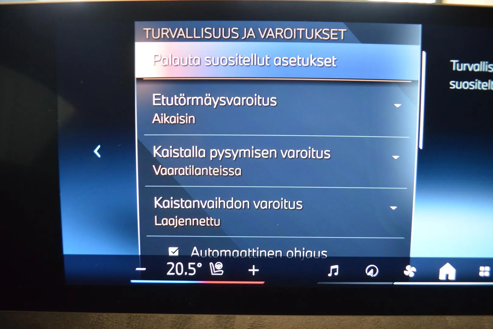 BMW iX RVT-614 carousel image