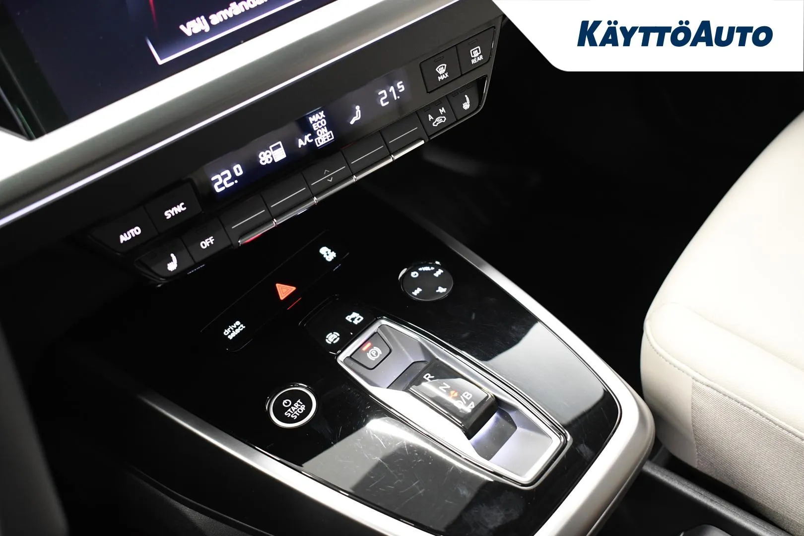 AUDI Q4 e-tron EUP-728 carousel image