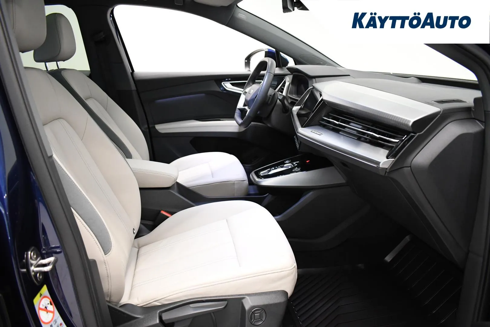 AUDI Q4 e-tron EUP-728 carousel image