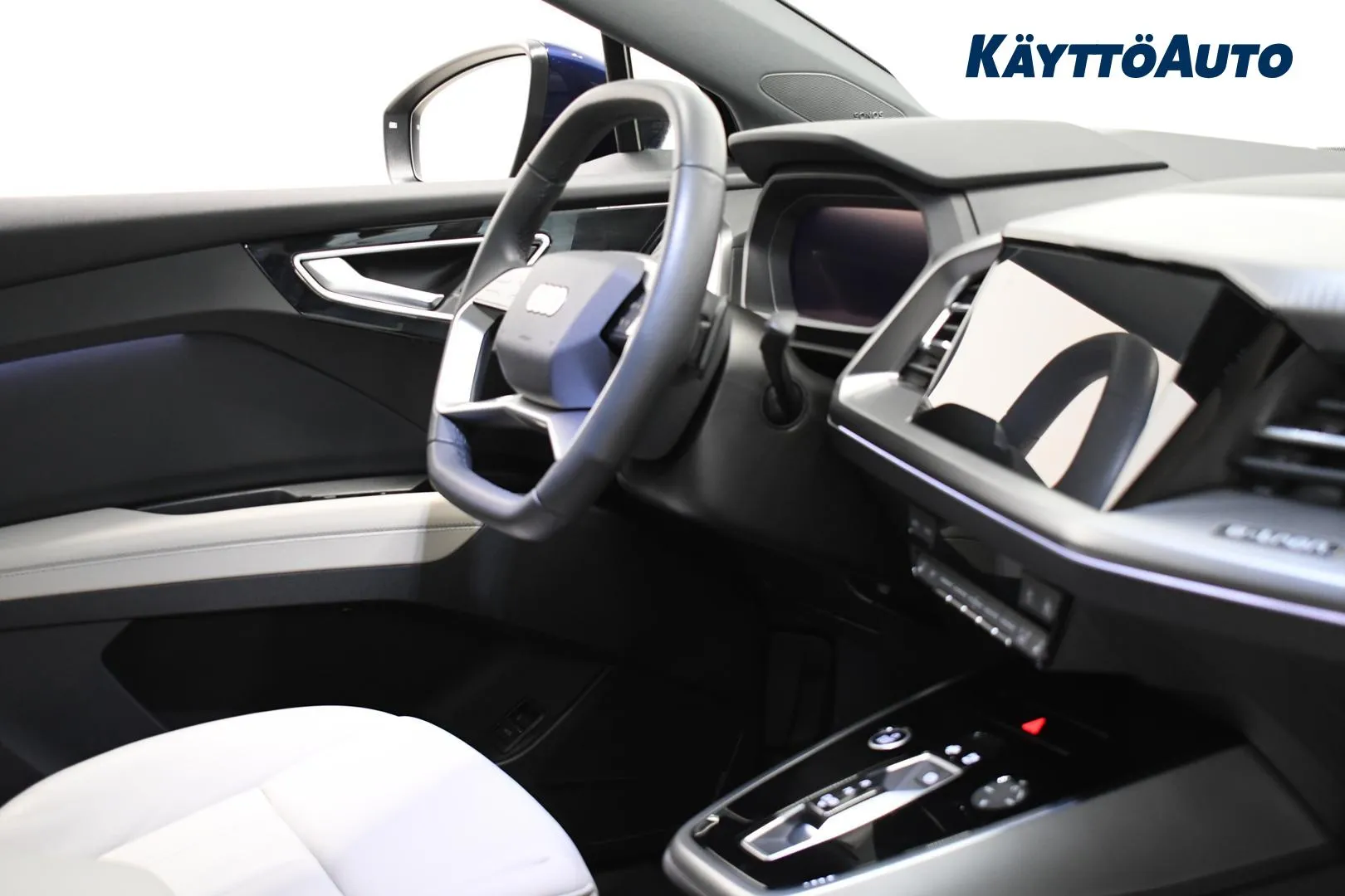 AUDI Q4 e-tron EUP-728 carousel image