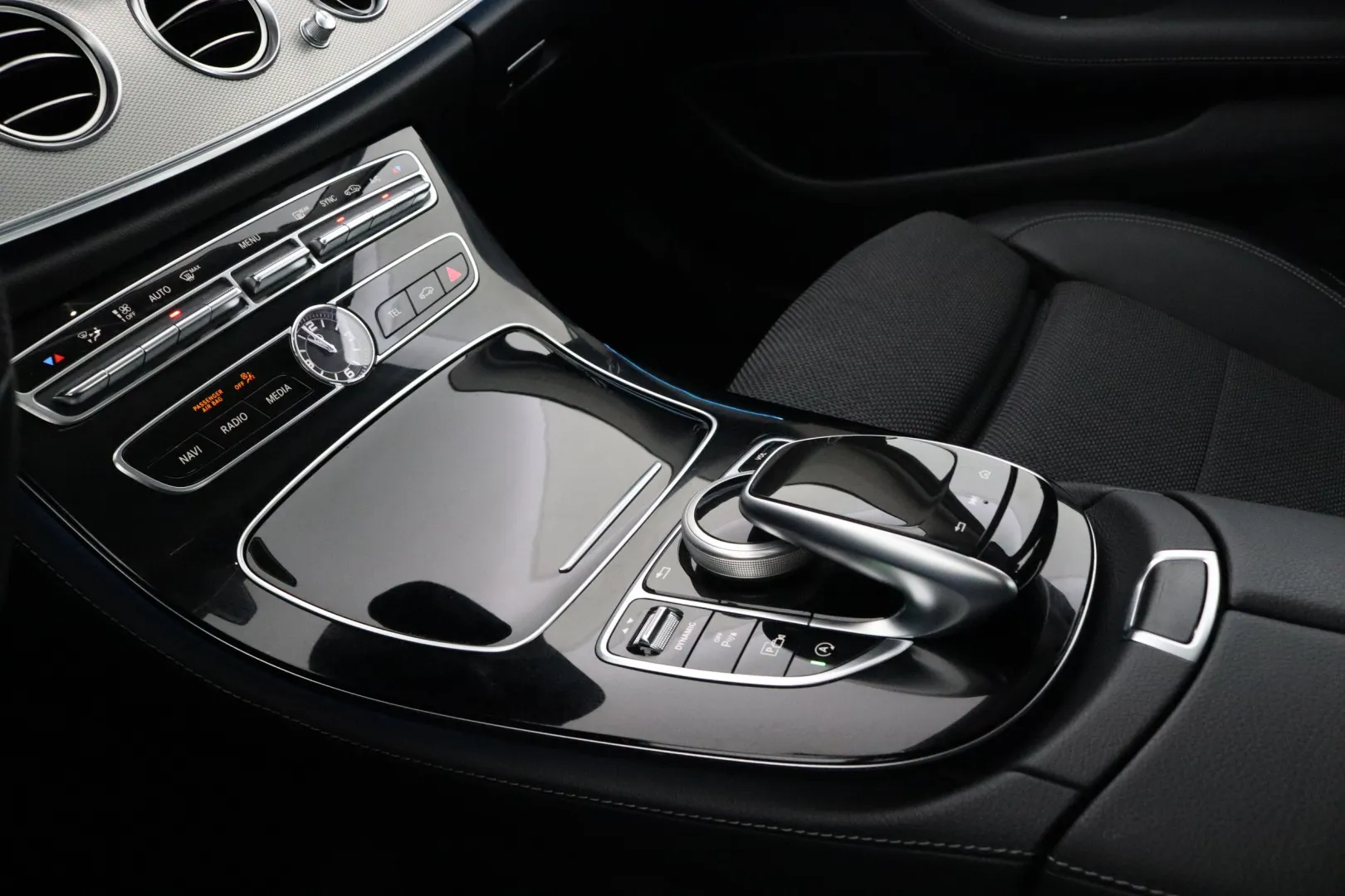MERCEDES-BENZ E FOH-327 carousel image