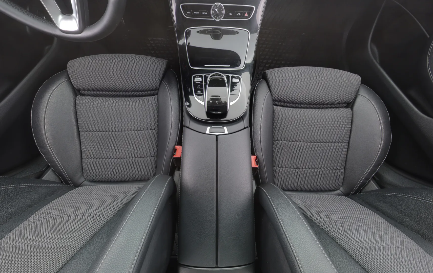 MERCEDES-BENZ E FOH-327 carousel image
