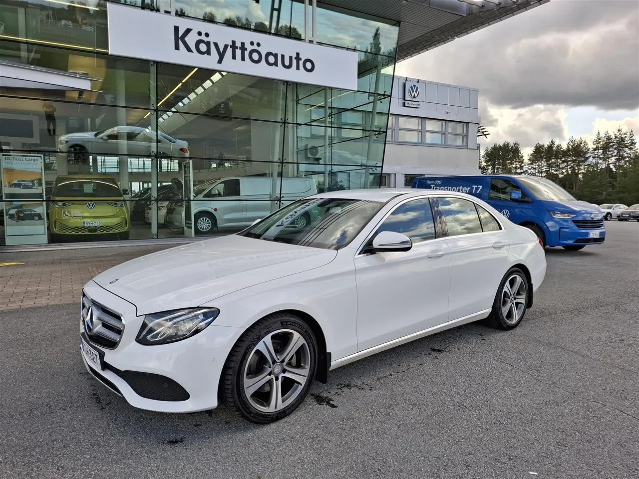 MERCEDES-BENZ E FOH-327 carousel image