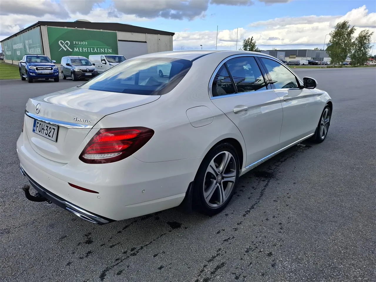 MERCEDES-BENZ E FOH-327 carousel image