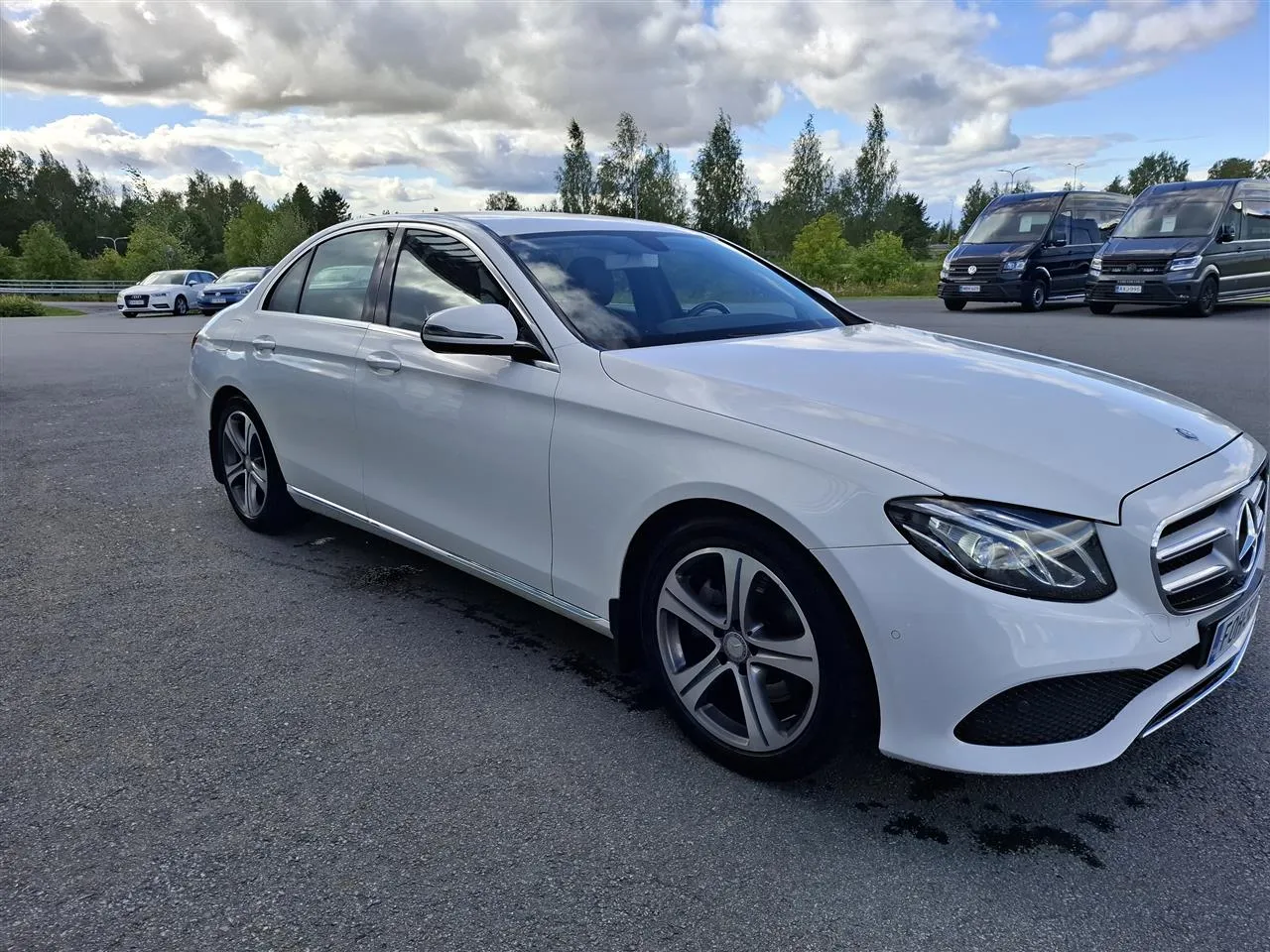 MERCEDES-BENZ E FOH-327 carousel image