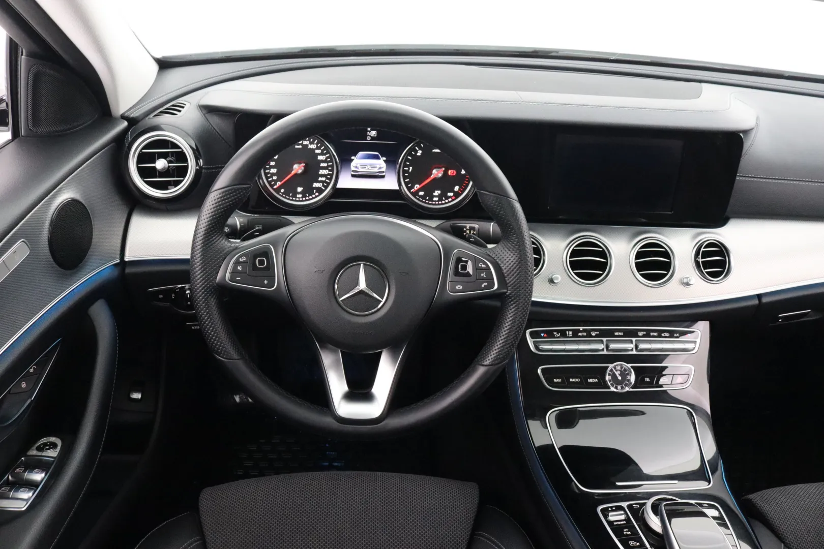 MERCEDES-BENZ E FOH-327 carousel image