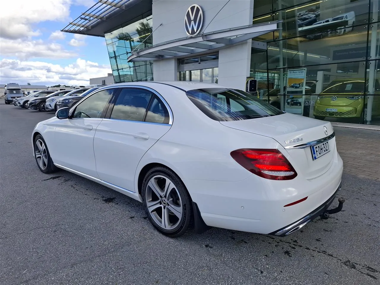 MERCEDES-BENZ E FOH-327 carousel image