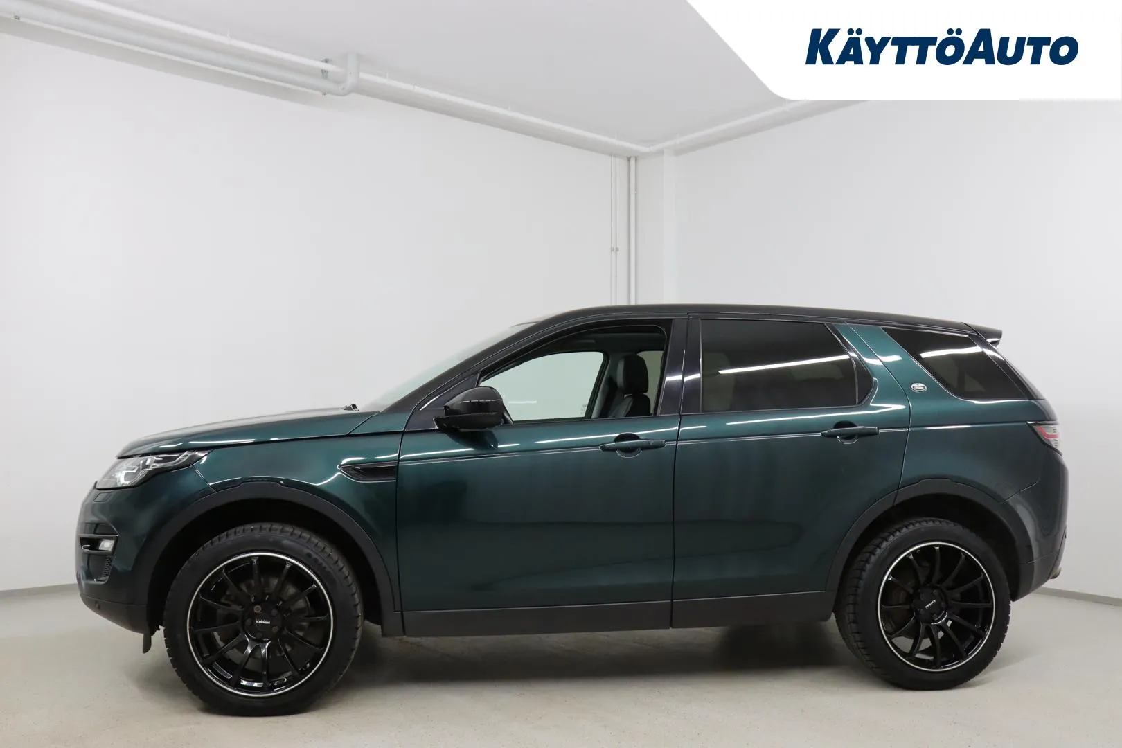 LAND ROVER Discovery Sport SZM-361 carousel image