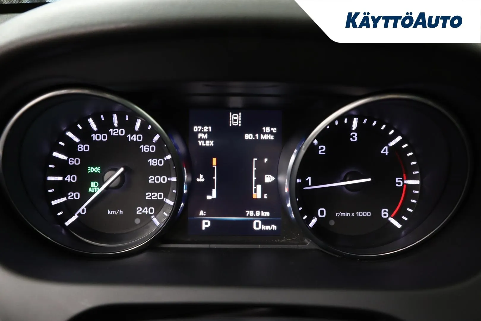 LAND ROVER Discovery Sport SZM-361 carousel image