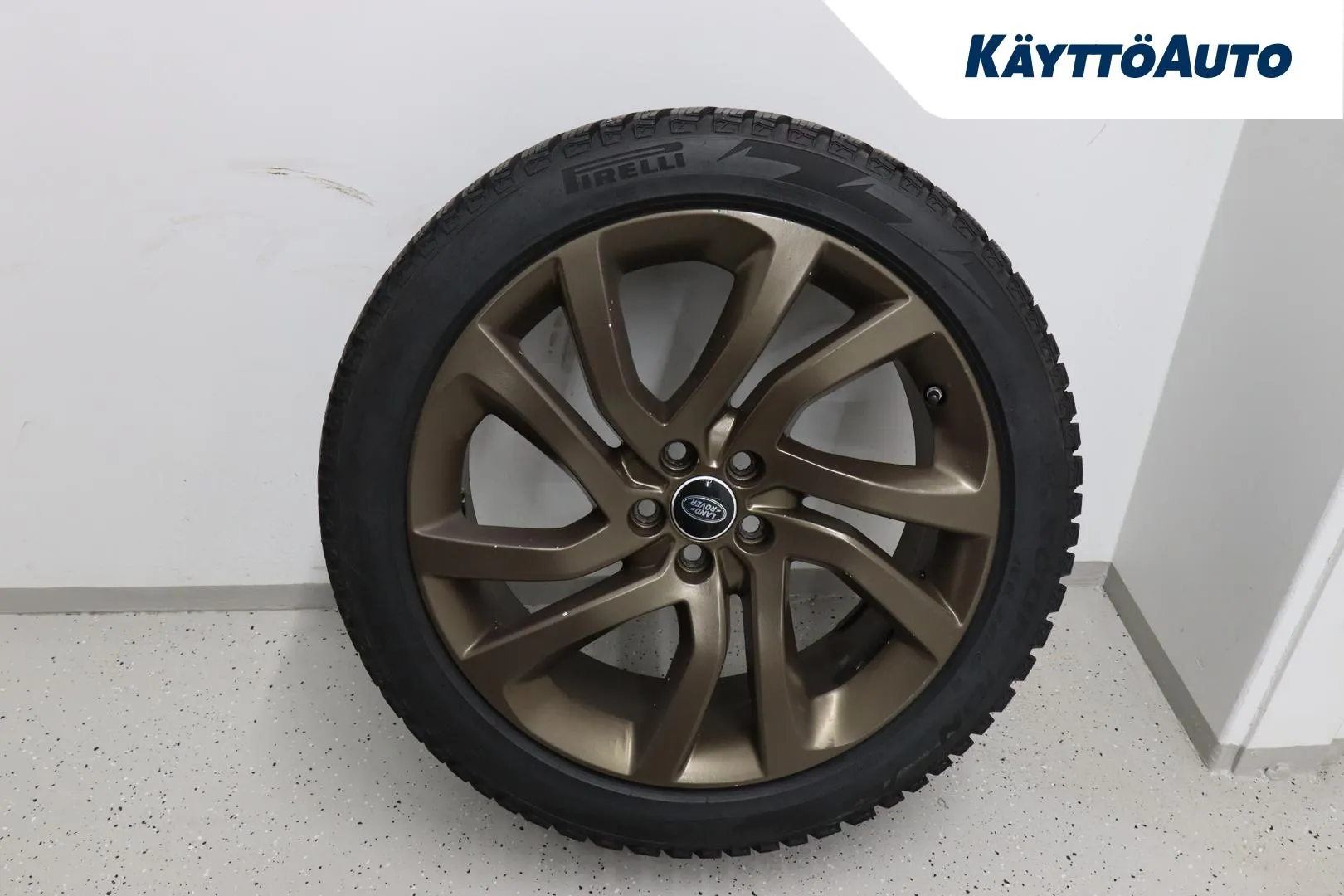 LAND ROVER Discovery Sport SZM-361 carousel image