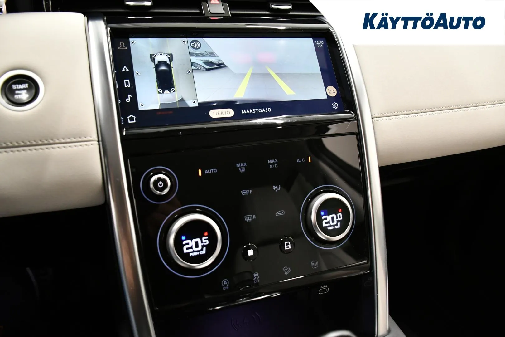 LAND ROVER Discovery Sport FPY-440 carousel image