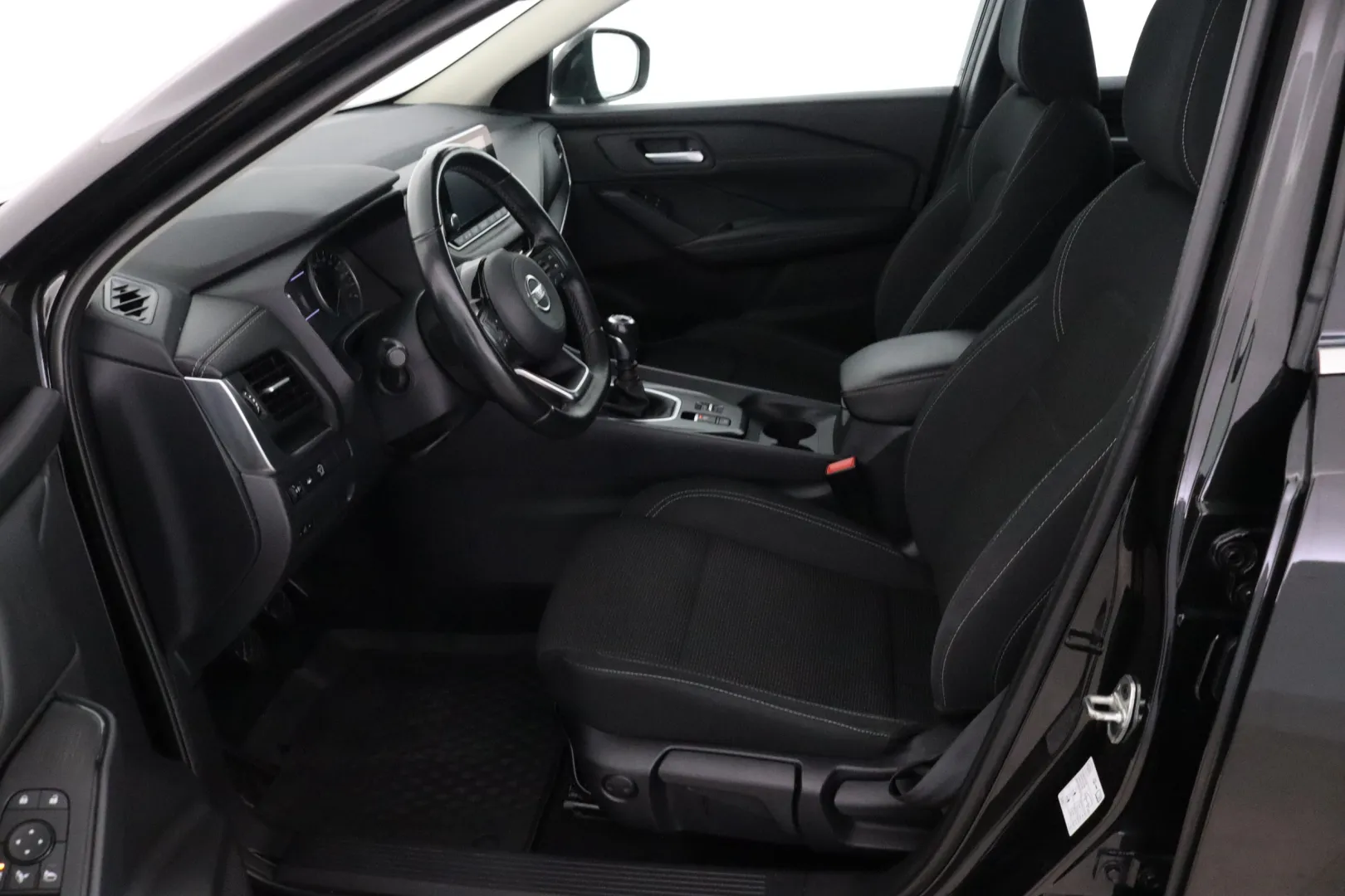 NISSAN Qashqai MOH-522 carousel image