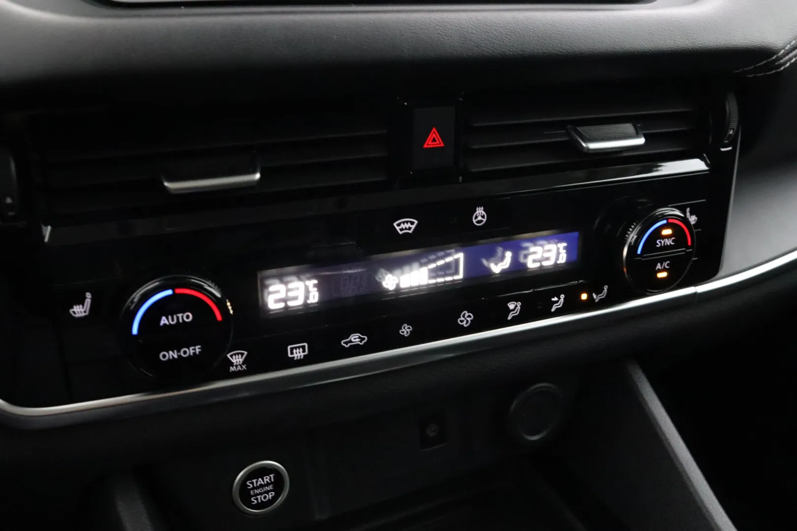 NISSAN Qashqai MOH-522 carousel image