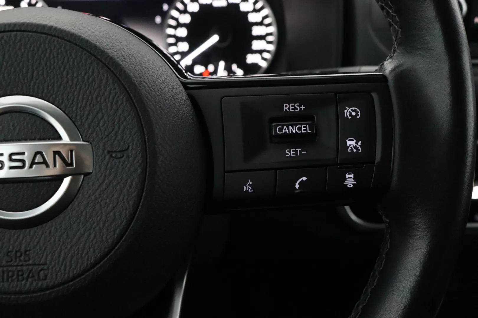 NISSAN Qashqai MOH-522 carousel image