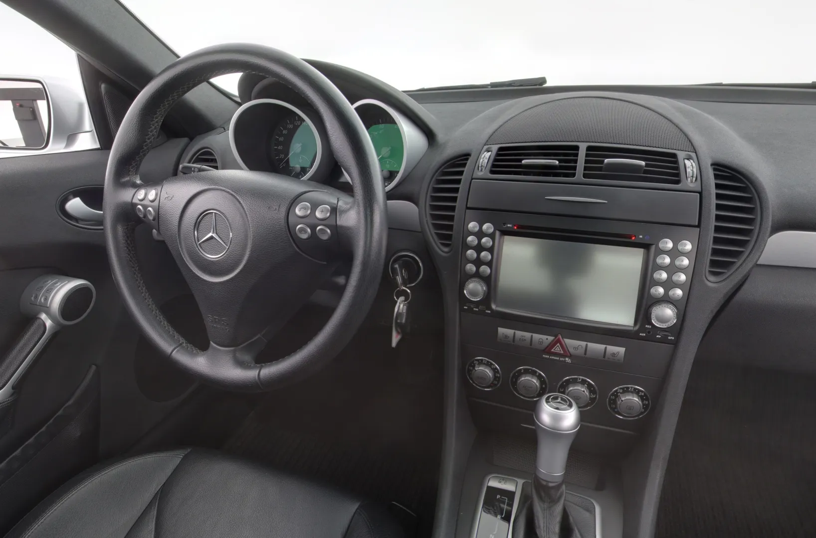 MERCEDES-BENZ SLK LMI-409 carousel image