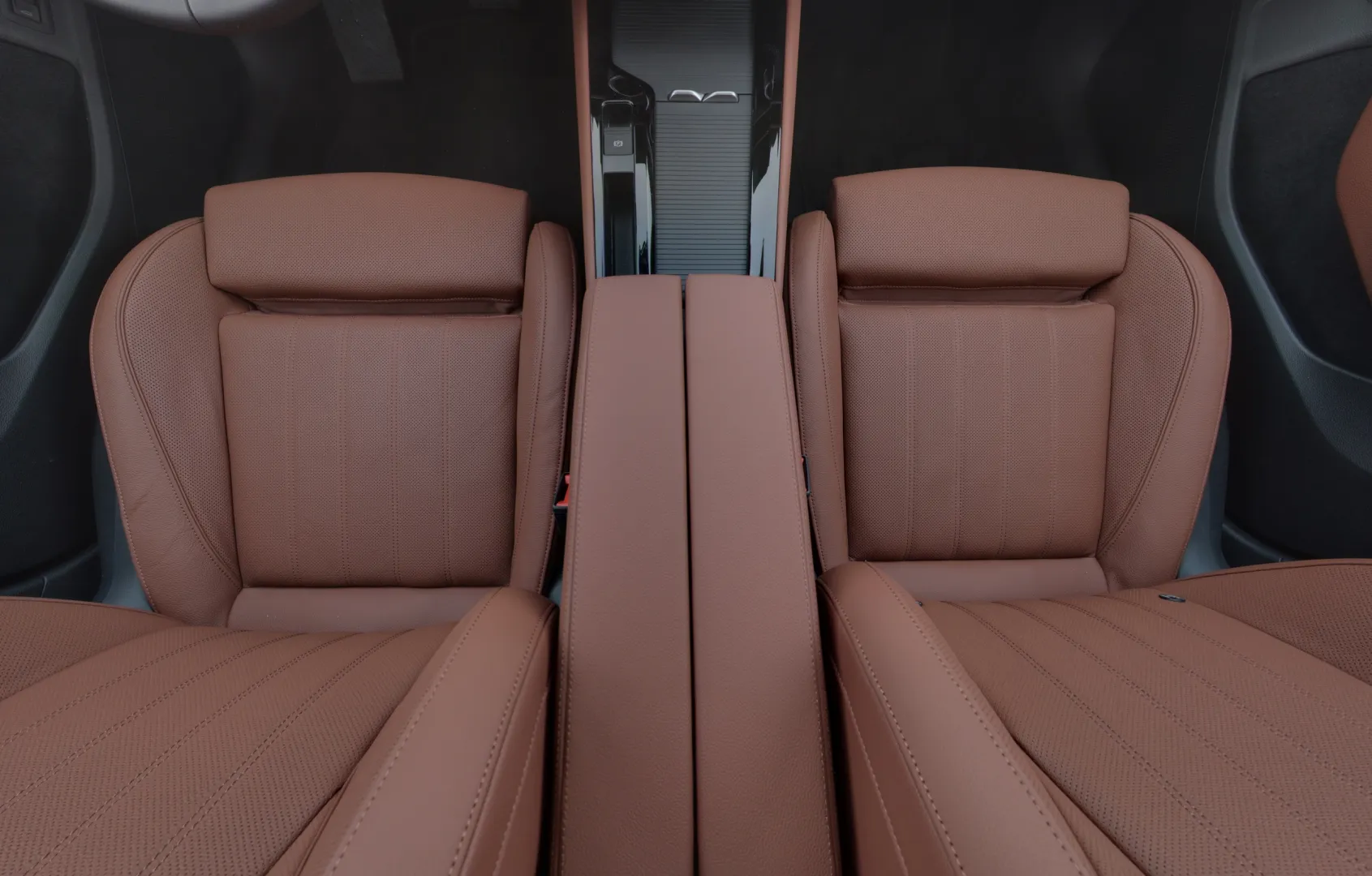 Skoda Superb EVC-179 carousel image