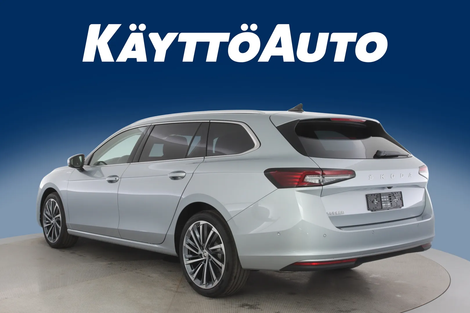 Skoda Superb EVC-179 carousel image