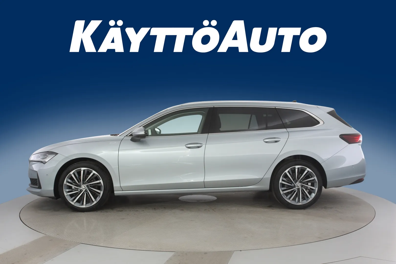 Skoda Superb EVC-179 carousel image