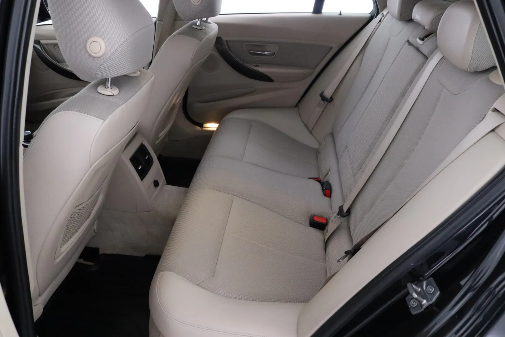 BMW 318 CKH-800 carousel image