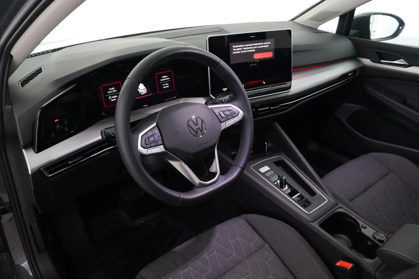 VOLKSWAGEN GOLF GPU-958 carousel image