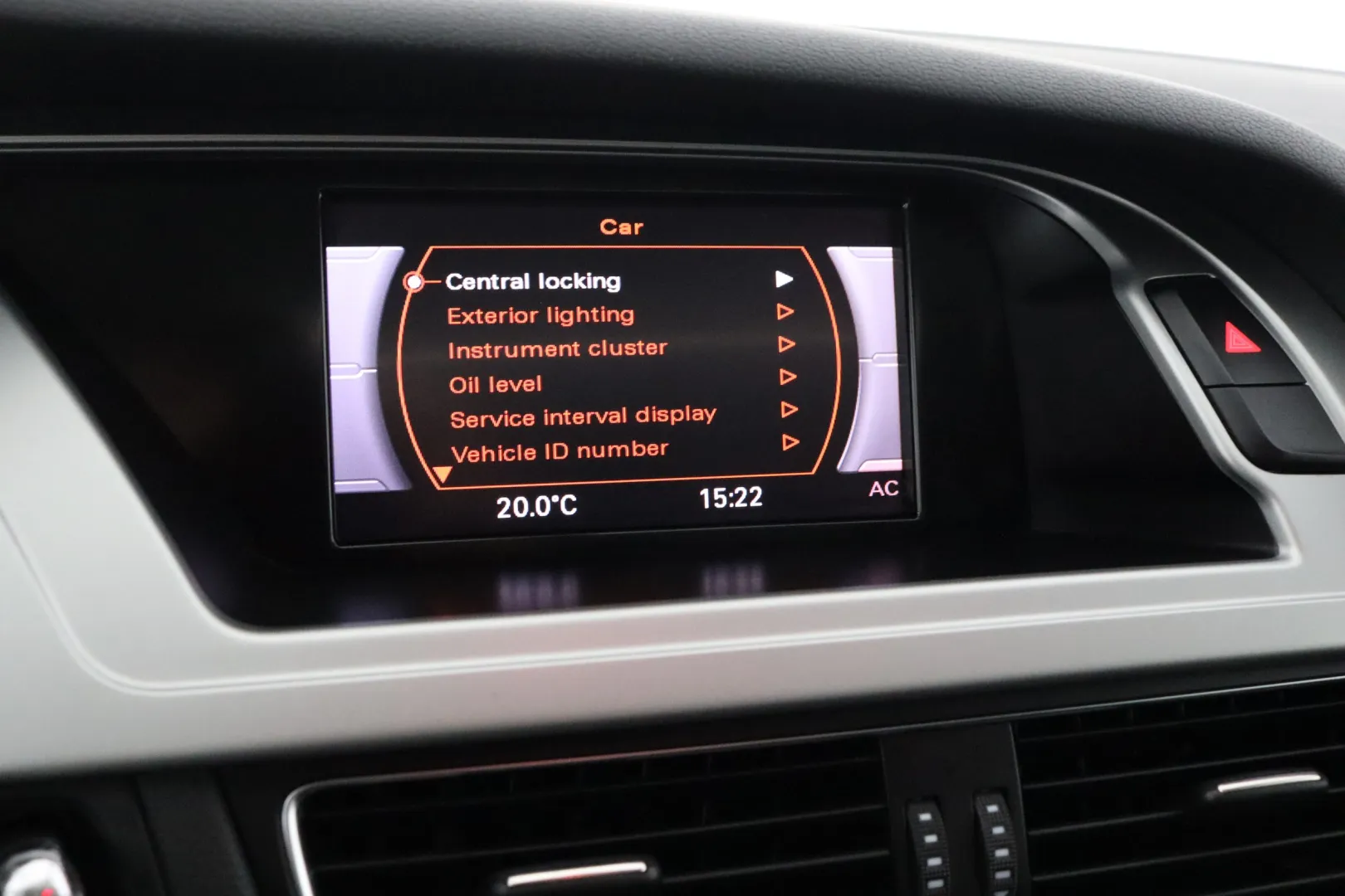AUDI A4 allroad quattro JHT-930 carousel image
