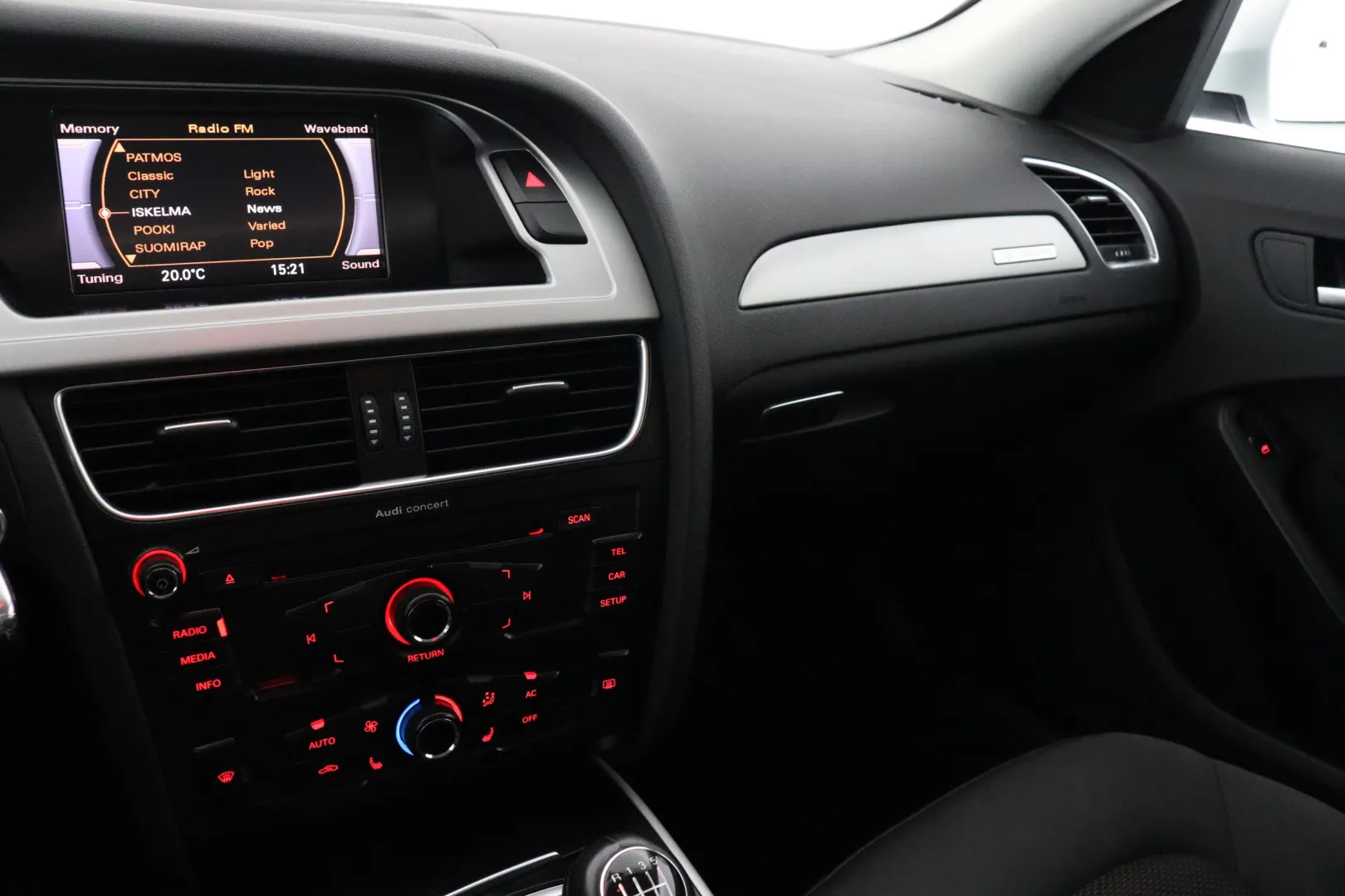 AUDI A4 allroad quattro JHT-930 carousel image