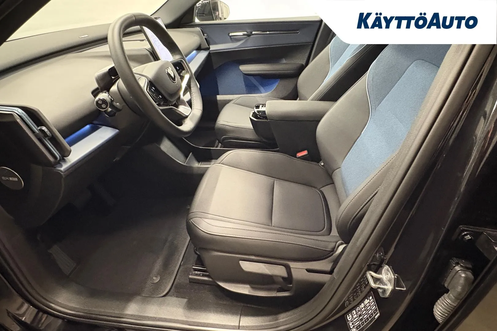 VOLVO EX30 XST-410 carousel image