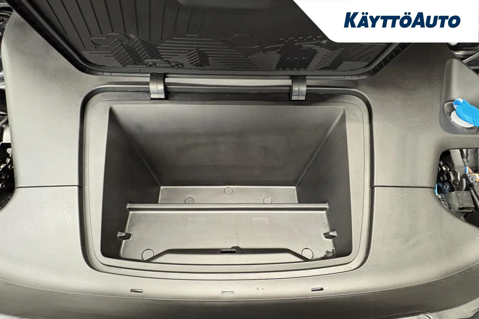 VOLVO EX30 XST-410 carousel image