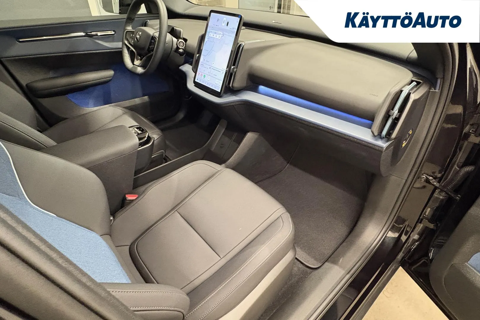 VOLVO EX30 XST-410 carousel image