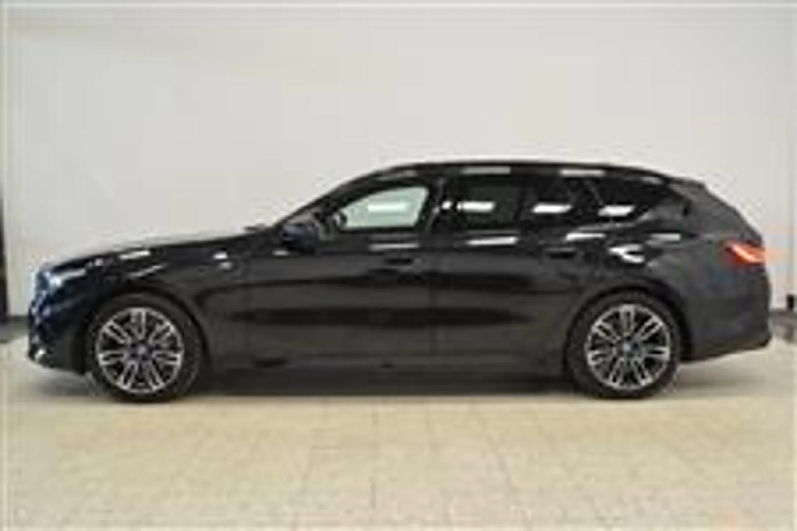BMW i5 EVE-539 carousel image