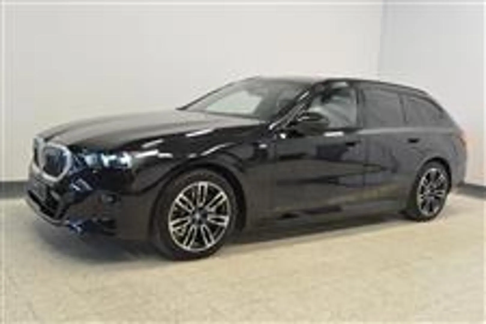 BMW i5 EVE-539 carousel image
