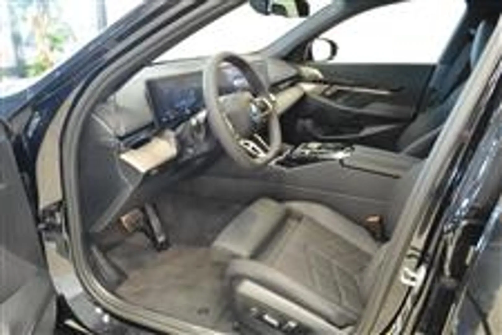 BMW i5 EVE-539 carousel image
