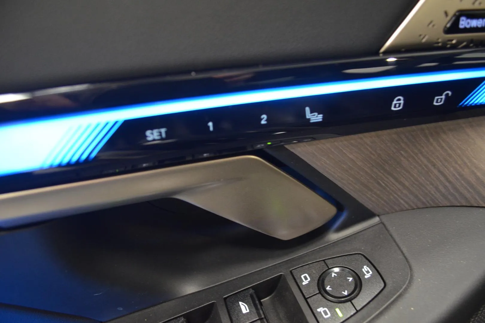 BMW i5 EVE-539 carousel image