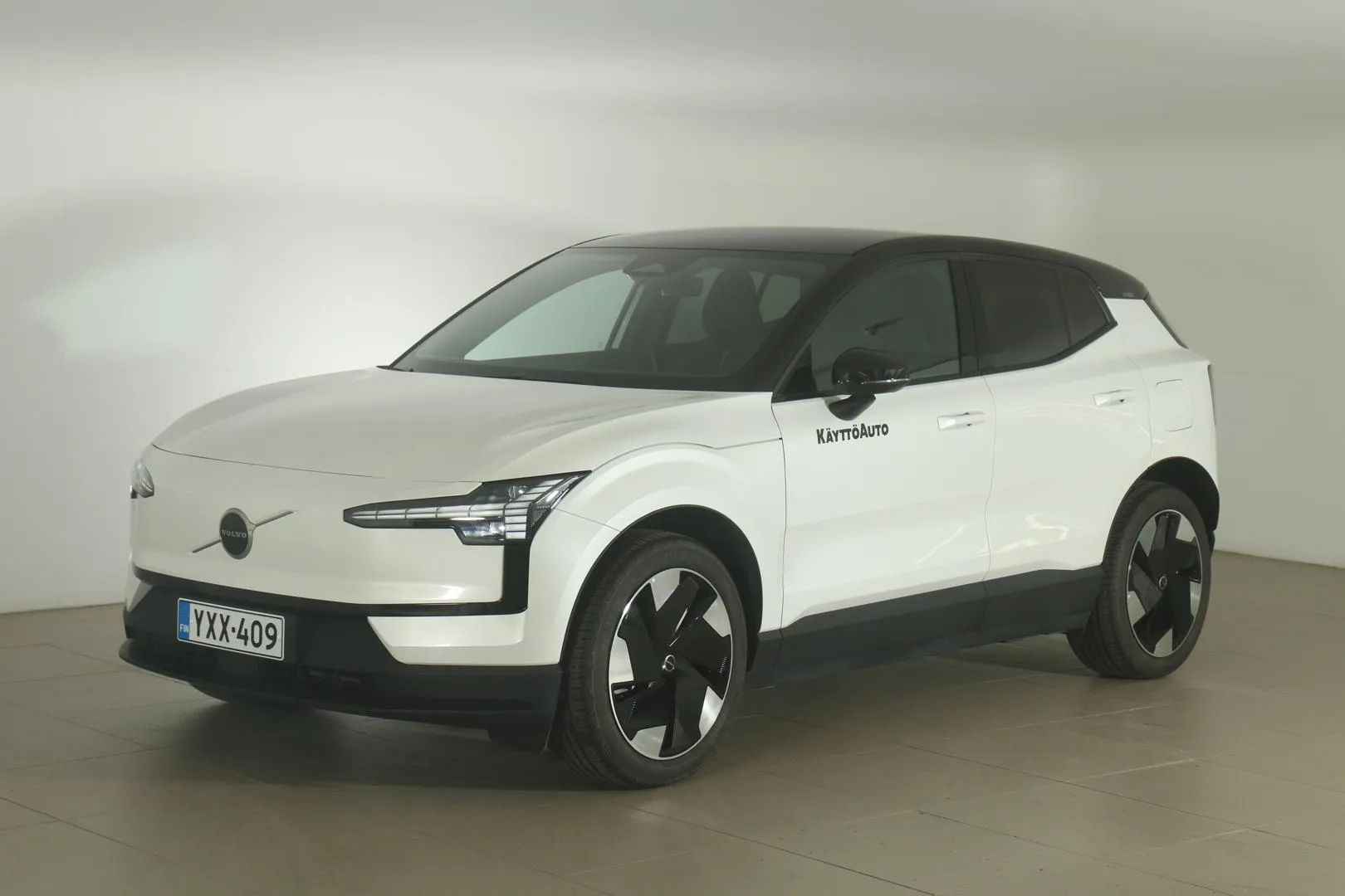 VOLVO EX30 YXX-409 carousel image