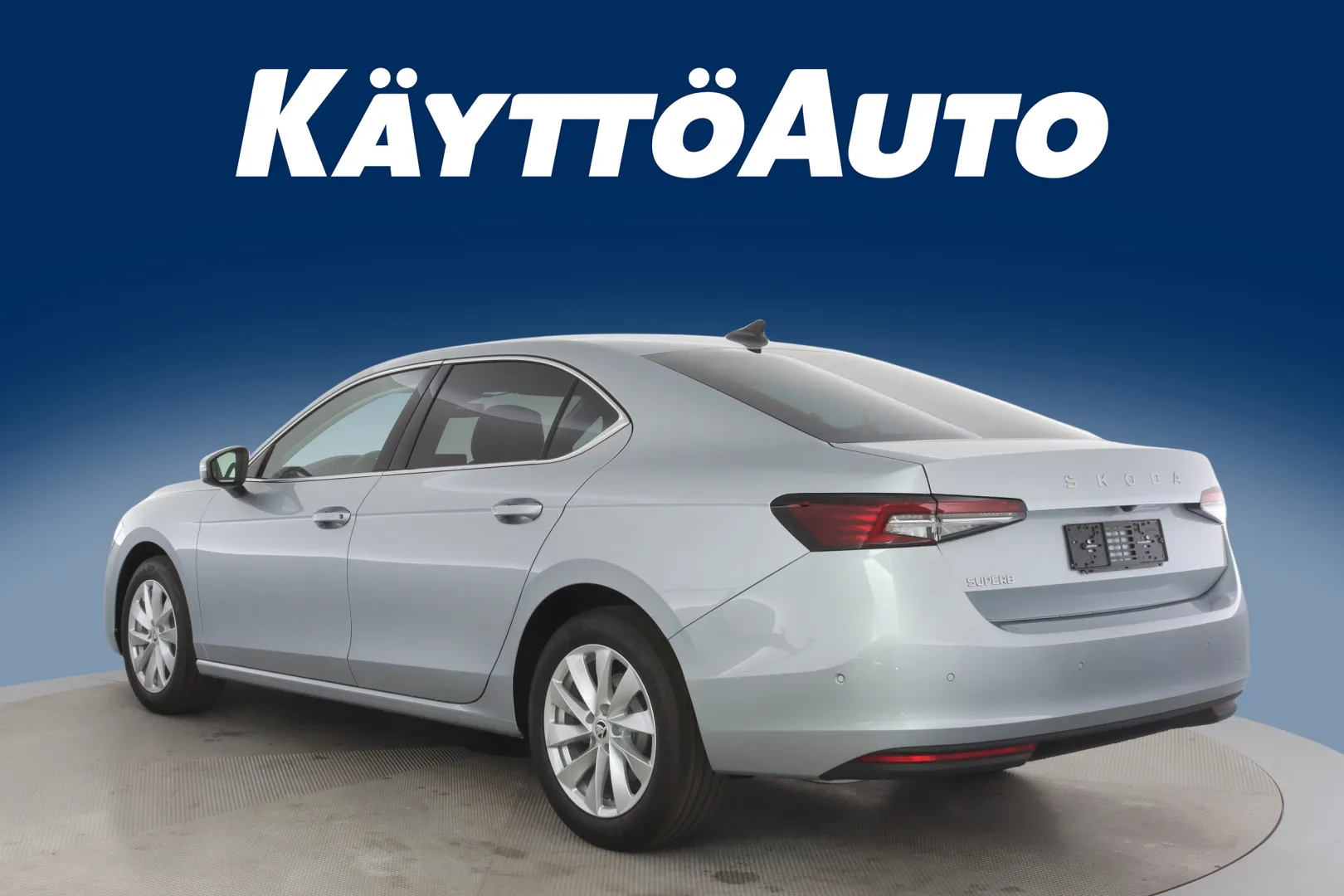Skoda Superb IRT-902 carousel image