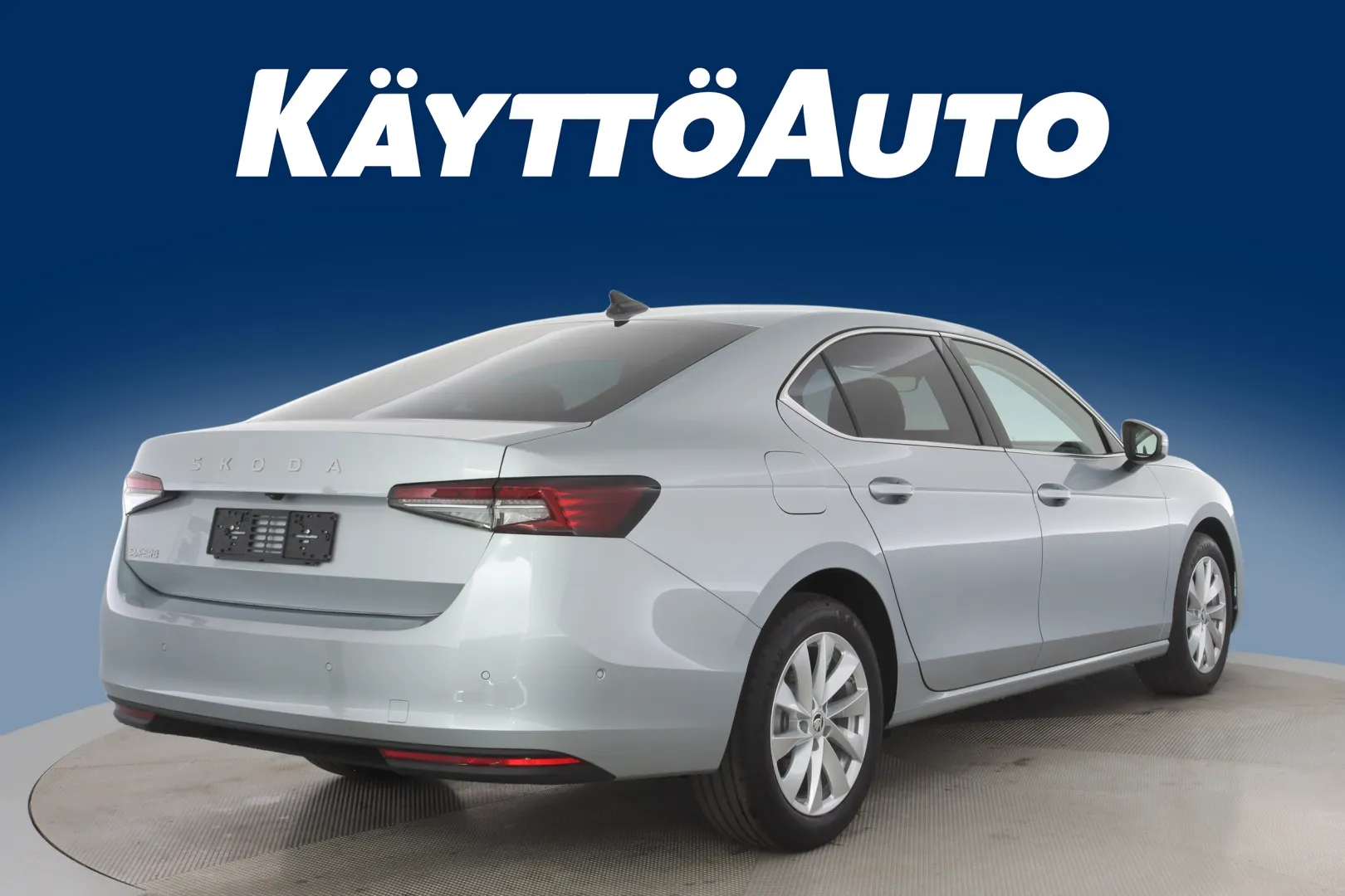 Skoda Superb IRT-902 carousel image