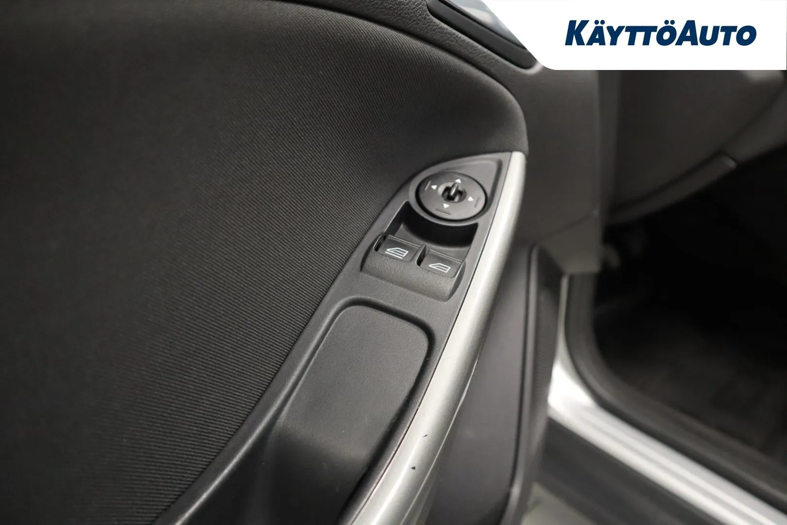 FORD Focus XVP-880 carousel image