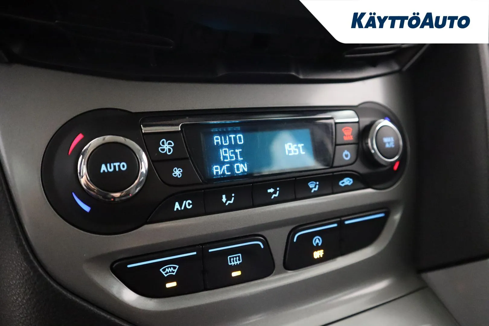 FORD Focus XVP-880 carousel image